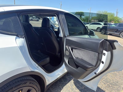 2022 Tesla Model Y Long Range Dual Motor All-Wheel Drive