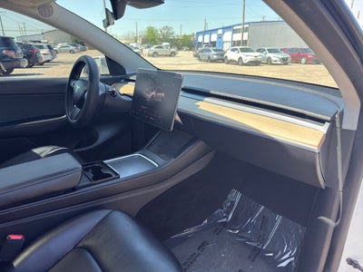 2022 Tesla Model Y Long Range Dual Motor All-Wheel Drive