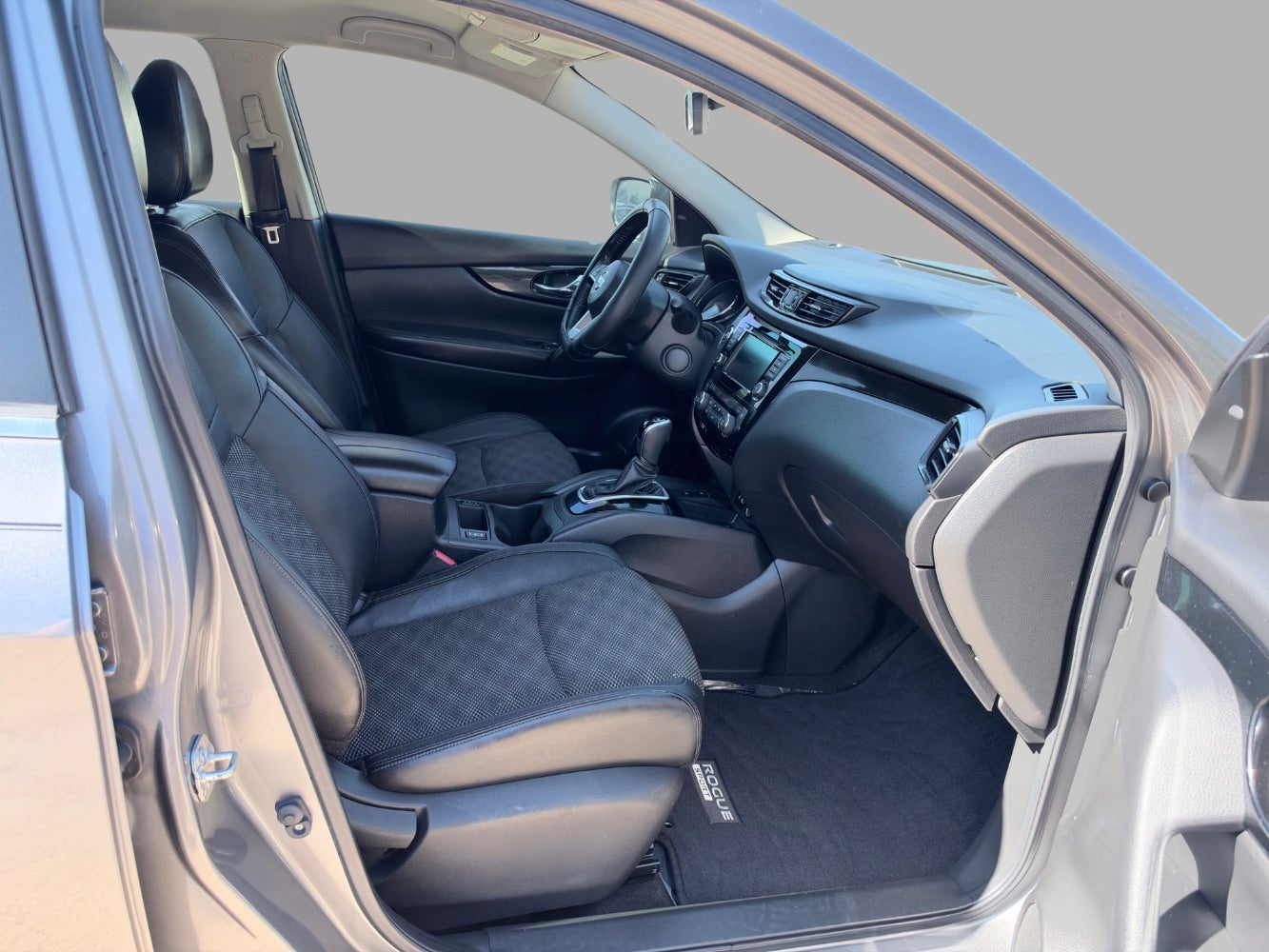 2021 Nissan Rogue Sport SV FWD Xtronic CVT