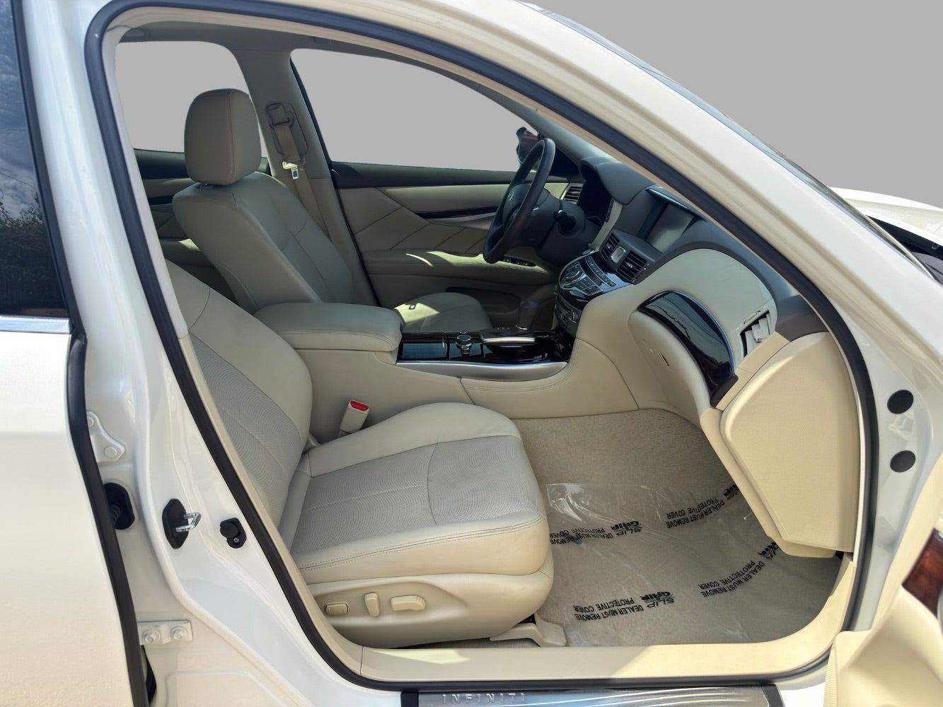 2019 INFINITI Q70 3.7 LUXE