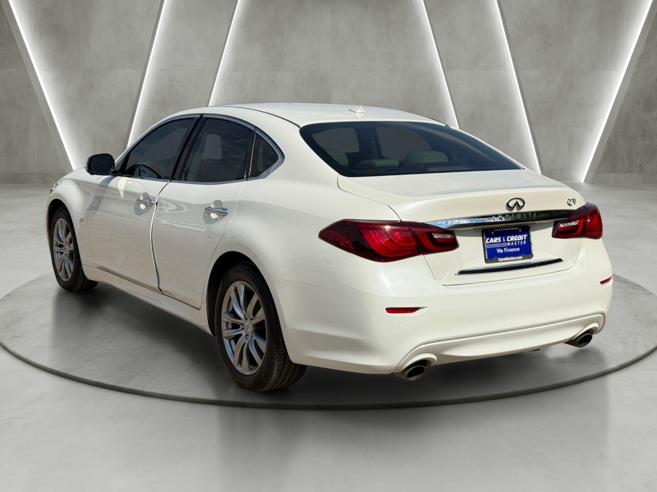 2019 INFINITI Q70 3.7 LUXE