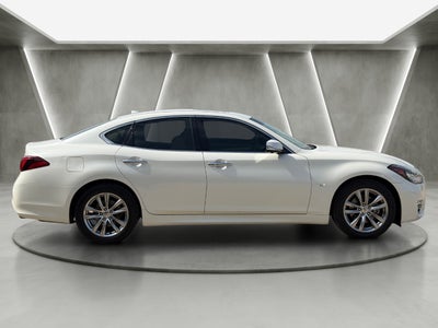 2019 INFINITI Q70 3.7 LUXE