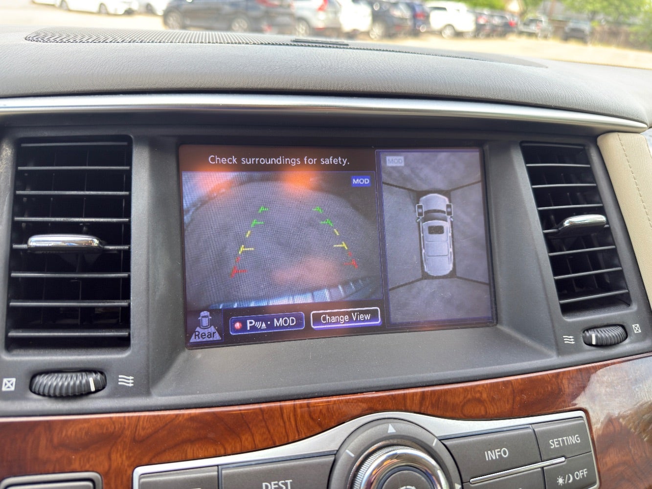 2015 INFINITI QX80 Luxury