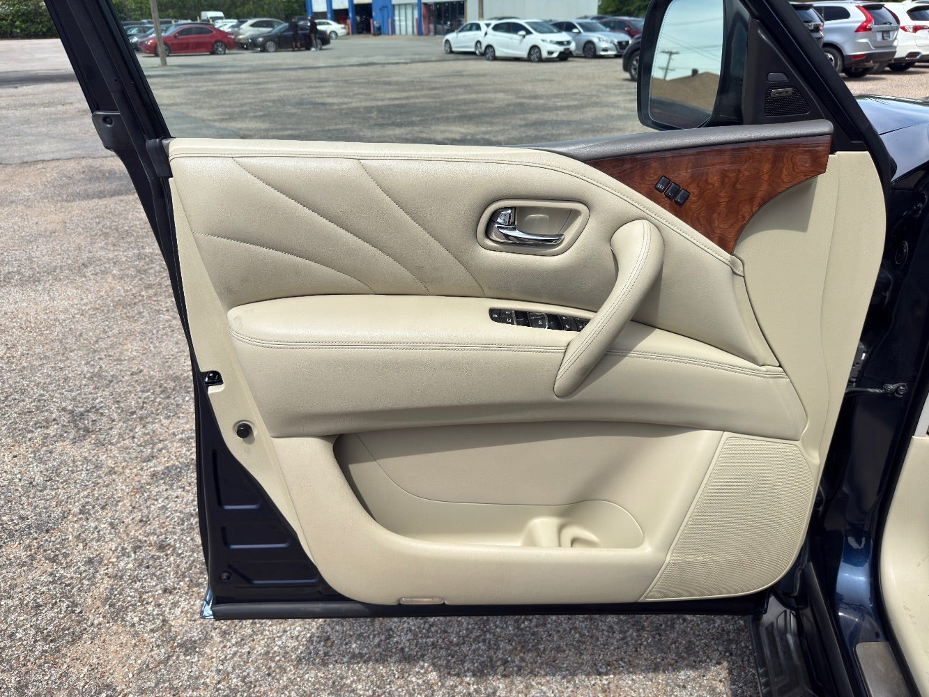 2015 INFINITI QX80 Luxury