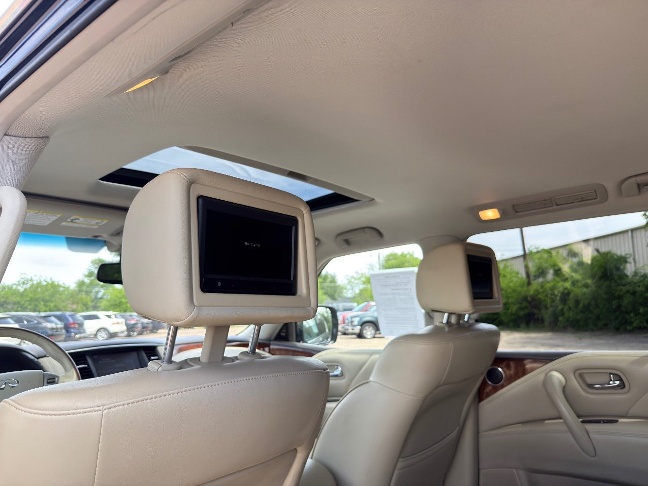 2015 INFINITI QX80 Luxury