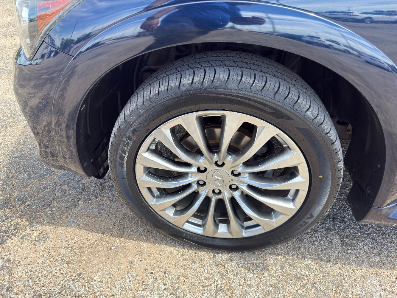 2015 INFINITI QX80 Luxury