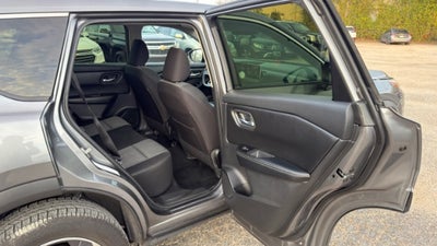 2024 Nissan Rogue SV FWD