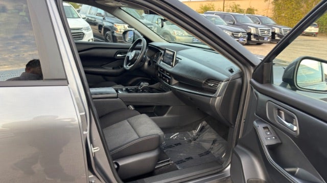 2024 Nissan Rogue SV FWD