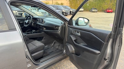 2024 Nissan Rogue SV FWD