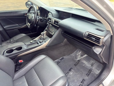 2017 Lexus IS 200t