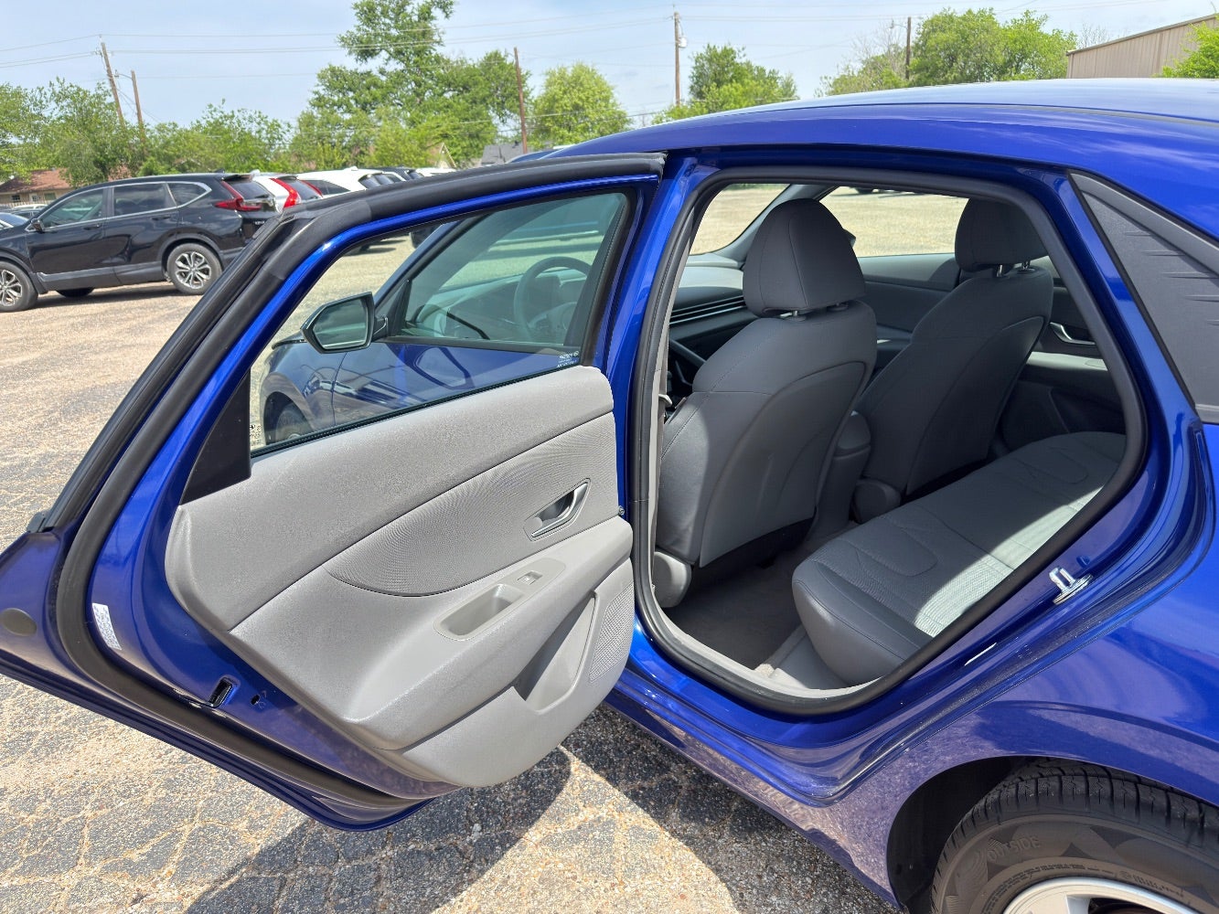 2023 Hyundai Elantra SE