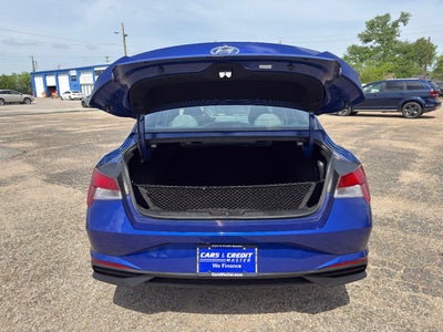 2023 Hyundai Elantra SE