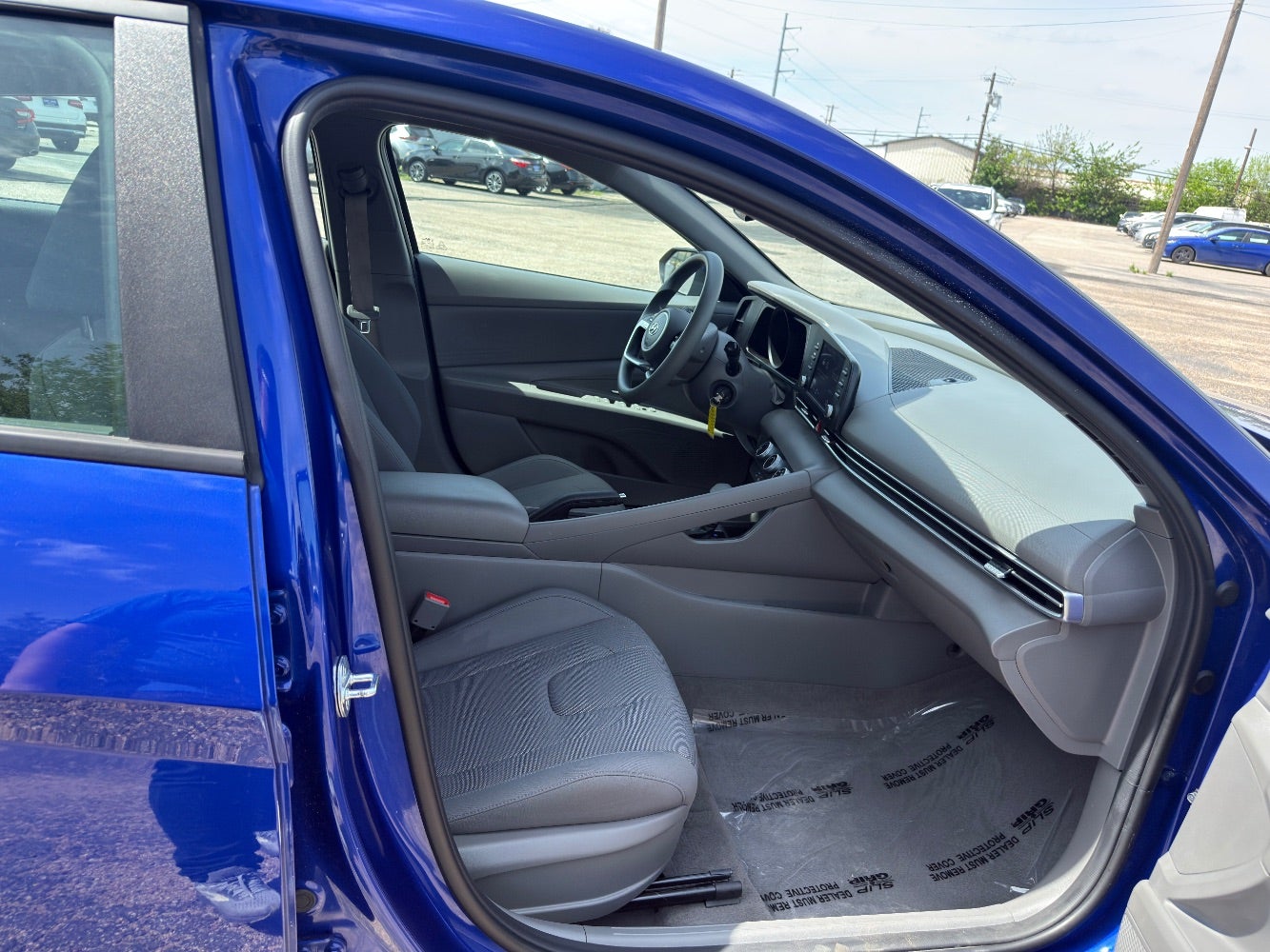 2023 Hyundai Elantra SE