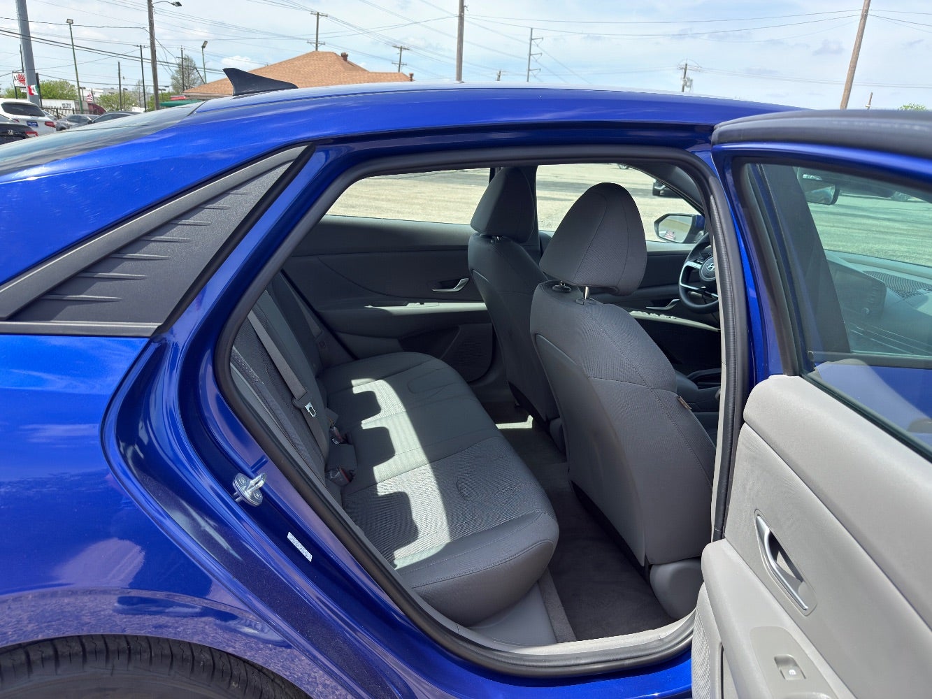 2023 Hyundai Elantra SE