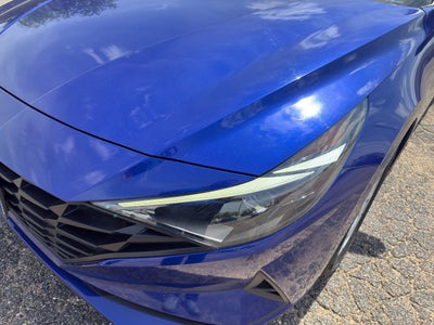 2023 Hyundai Elantra SE