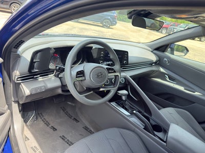 2023 Hyundai Elantra SE