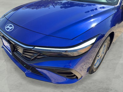 2025 Hyundai Elantra SE