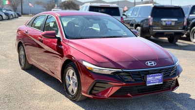 2025 Hyundai Elantra SE