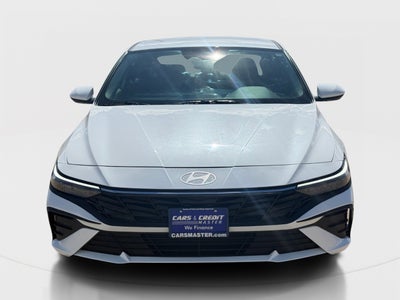 2025 Hyundai Elantra SE