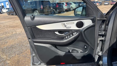 2022 Mercedes-Benz GLC 300 SUV