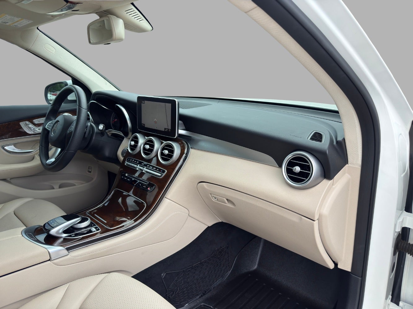 2017 Mercedes-Benz GLC-Class GLC 300